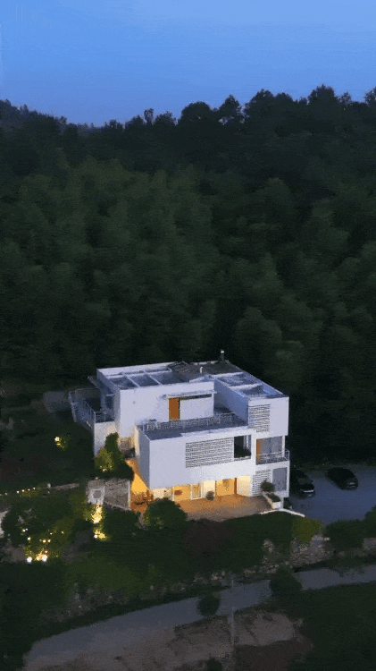 Chàng trai 30 tuổi về quê xây nhà rộng 760m2, 3 tầng: Hàng xóm chê "điên rồi" cho đến khi thấy thành quả ngày nào cũng ghé chơi- Ảnh 3.