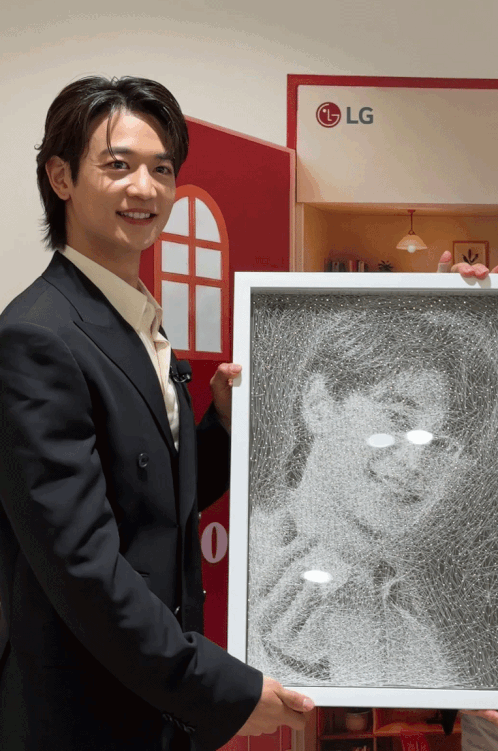 Minho (SHINee) "oanh tạc" sự kiện tại Việt Nam: Visual hack cam thường, zoom cận tới đâu cũng thấy như phim điện ảnh- Ảnh 5. Minho (SHINee) "oanh tạc" sự kiện tại Việt Nam: Visual hack cam thường, zoom cận tới đâu cũng thấy như phim điện ảnh - Ảnh 5.