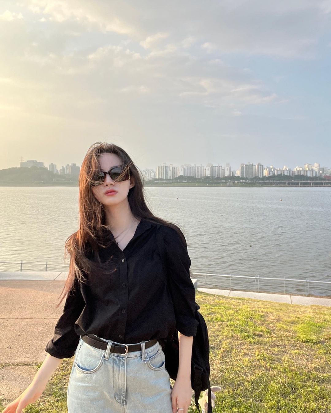 1 ngày đi làm tiêu 340 nghìn, lương tháng 34 triệu vẫn thấy thiếu: Cuộc sống công sở quá tốn tiền?- Ảnh 1.