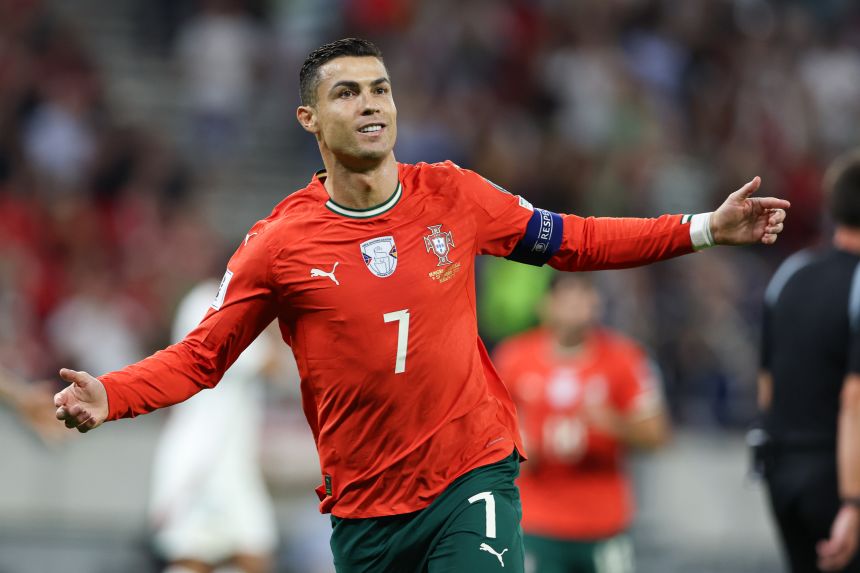 Nhiều người chưa biết: Ronaldo ghi 15 bàn là Ronaldo nhưng không phải Ronaldo? - Ảnh 3.