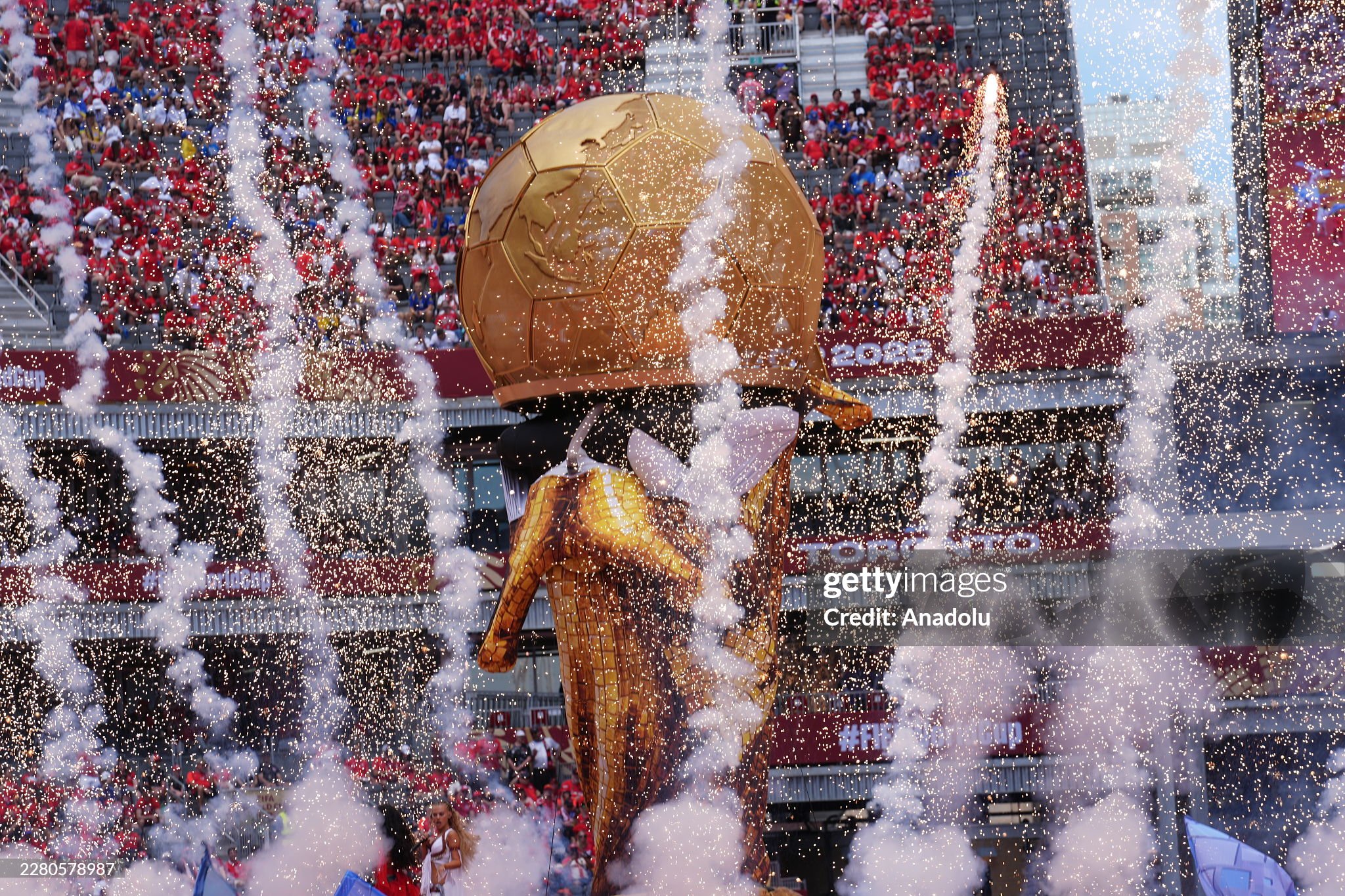 0h30 ngày 13/6: Hoành tráng khai mạc World Cup tại Canada, dàn sao khuấy đảo lễ hội, tạo cột mốc lịch sử - Ảnh 26.