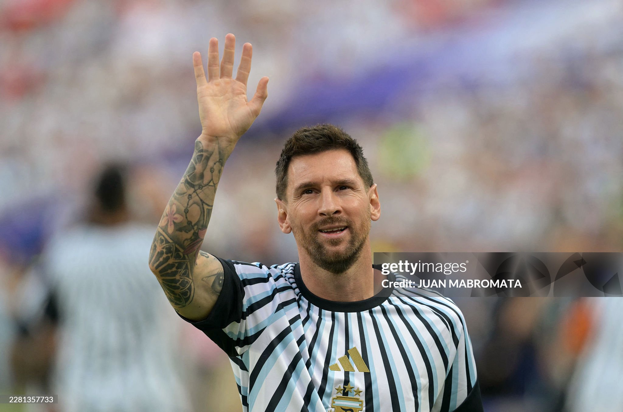 Argentina 1-0 Algeria: Messi ghi bàn, đẳng cấp lên tiếng - Ảnh 8.