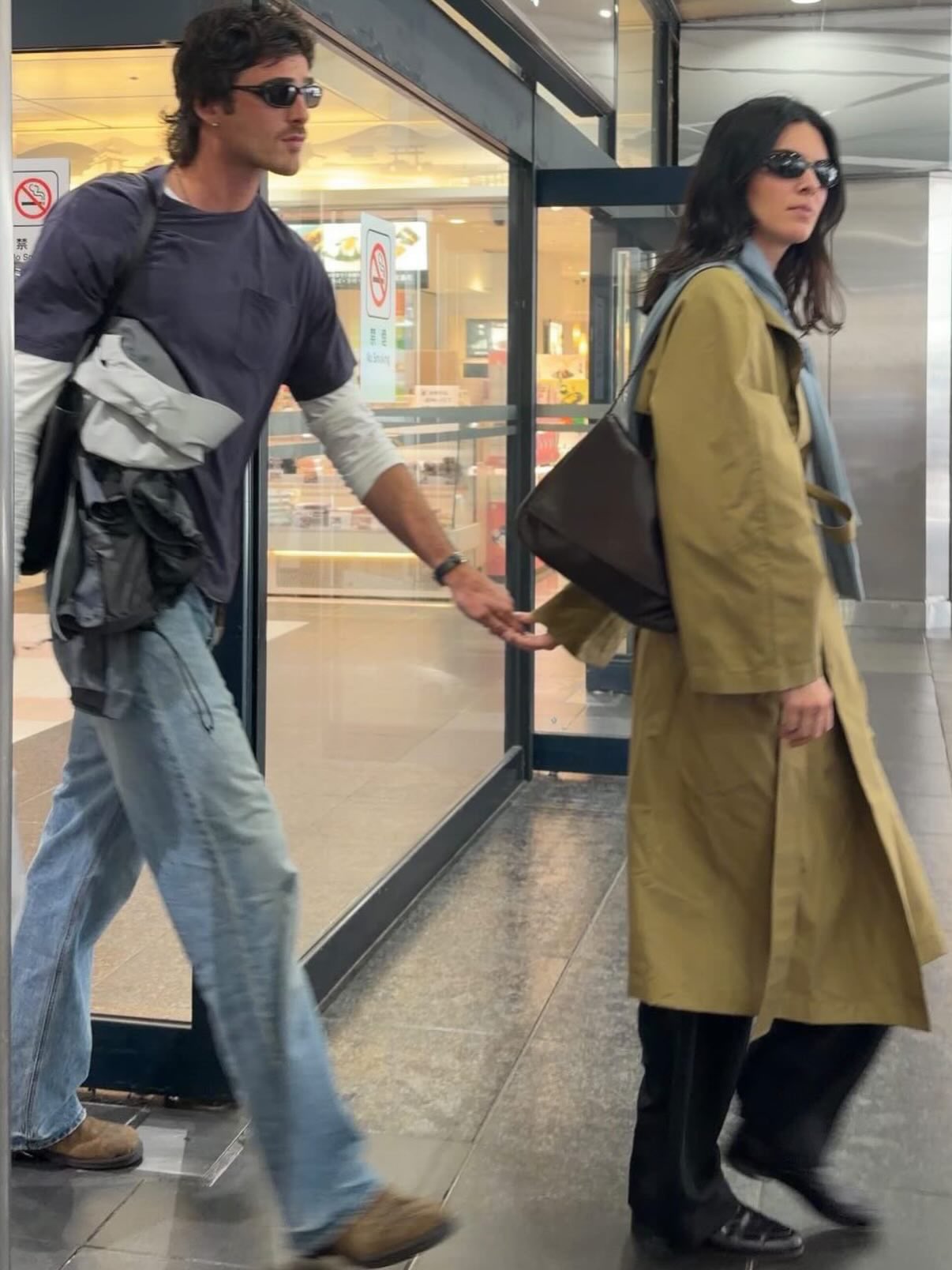 Cuối cùng Kendall Jenner cũng chịu "trao danh phận" bạn trai cho chàng thơ Hollywood- Ảnh 1.