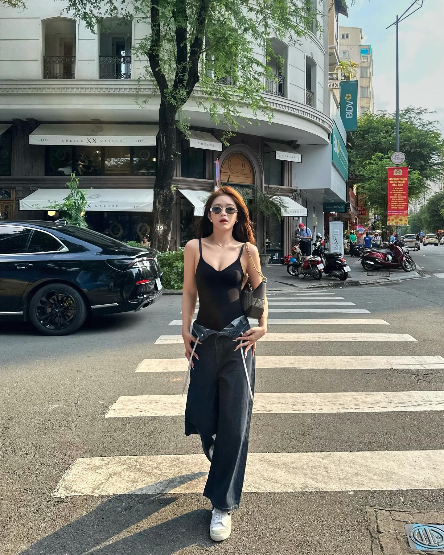 Mỹ nhân có ánh mắt kì lạ khi ngồi cạnh Võ Điền Gia Huy: Nổi tiếng khi tậu BMW năm 23 tuổi, không dám so mặt cũ với hiện tại- Ảnh 12.