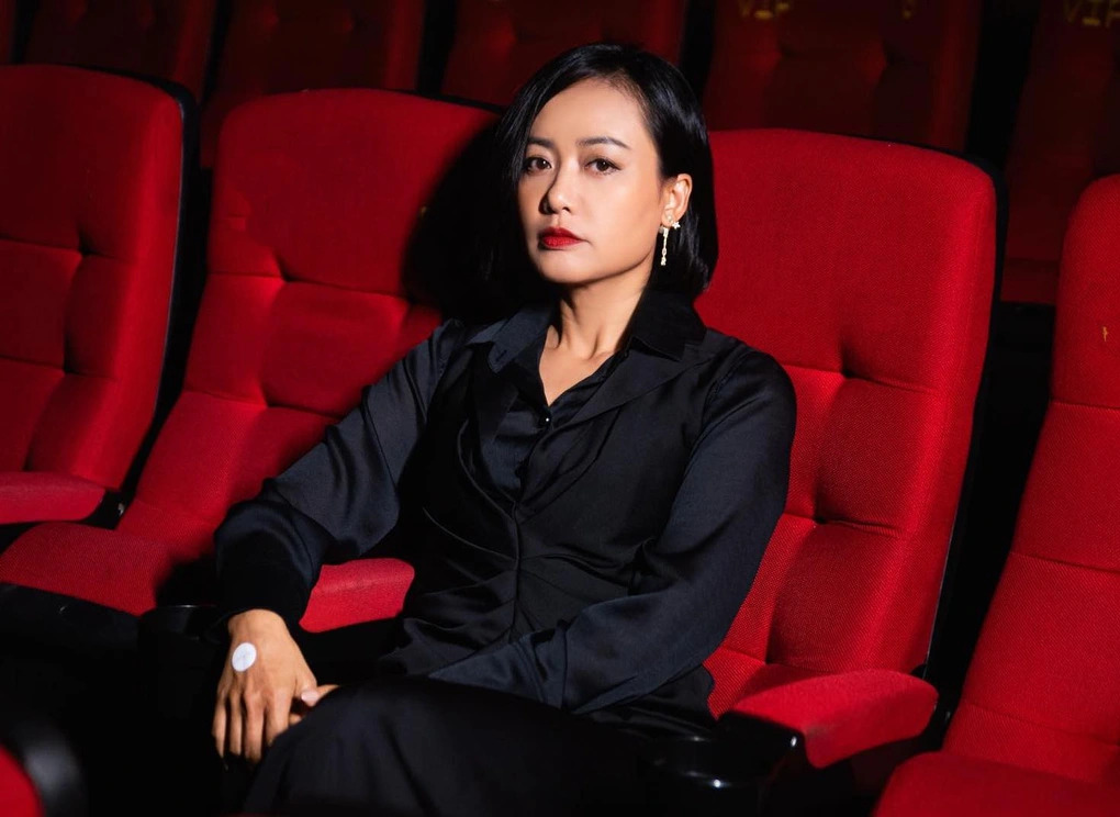 Mỹ nhân đắt show nhất Việt Nam hiện tại: Mới nửa năm đã đóng 8 phim, hình ảnh phủ sóng khắp mọi mặt trận- Ảnh 1.