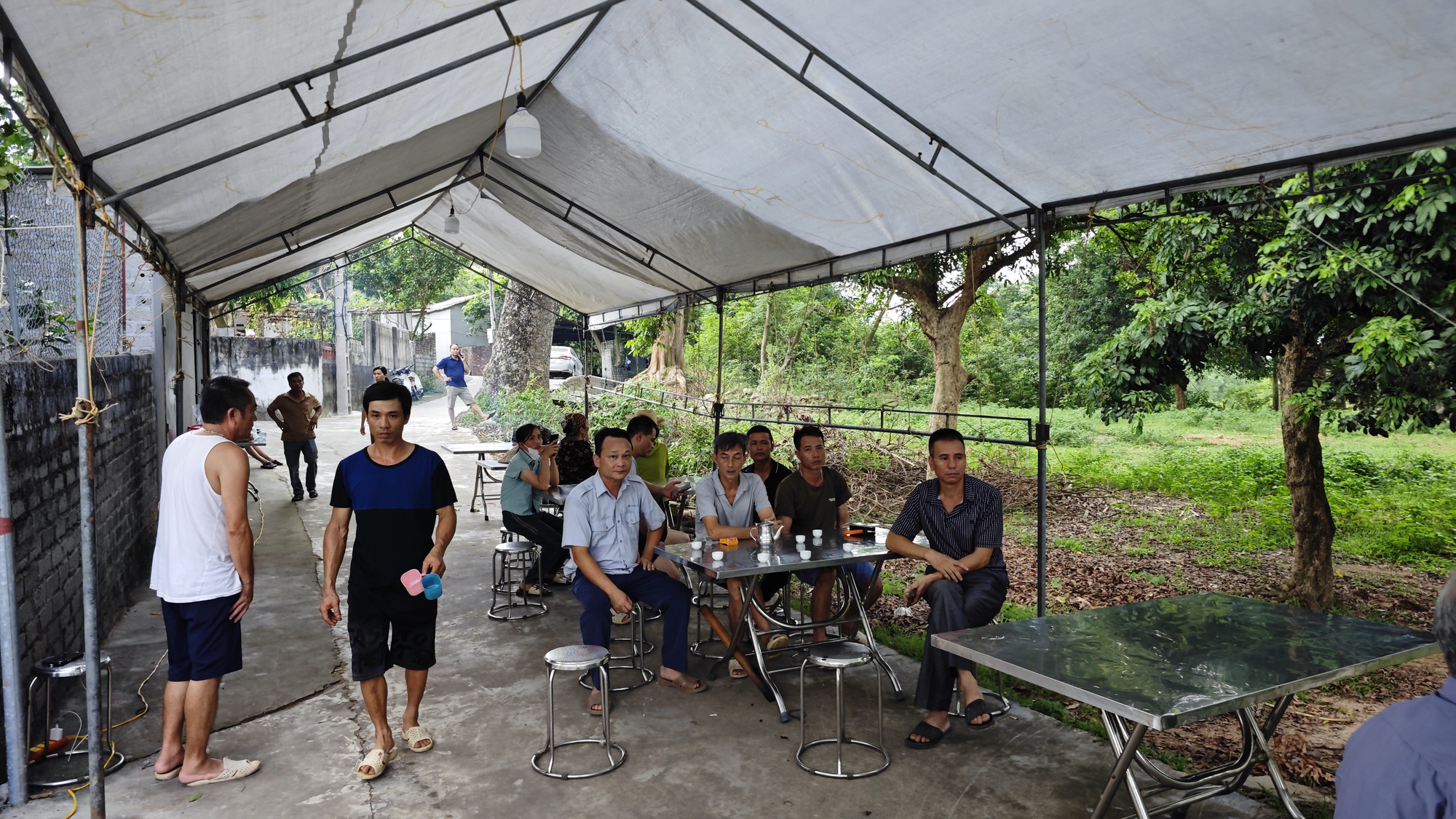 Xót xa tang lễ của 3 mẹ con bị sát hại trong vụ án mạng kinh hoàng tại Bắc Ninh- Ảnh 5. Xót xa tang lễ của 3 mẹ con bị sát hại trong vụ án mạng kinh hoàng tại Bắc Ninh- Ảnh 5.