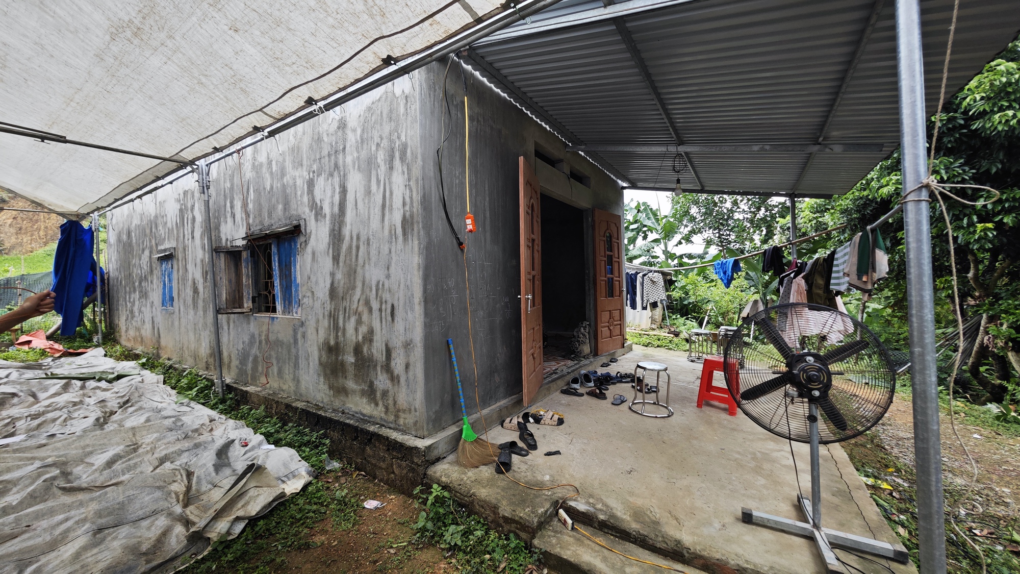 Xót xa cuộc gọi dang dở của con gái nam tài xế tử vong dưới hố cống sâu 5m: Xót xa cuộc gọi dang dở của con gái nam tài xế tử vong dưới hố cống sâu 5m:
