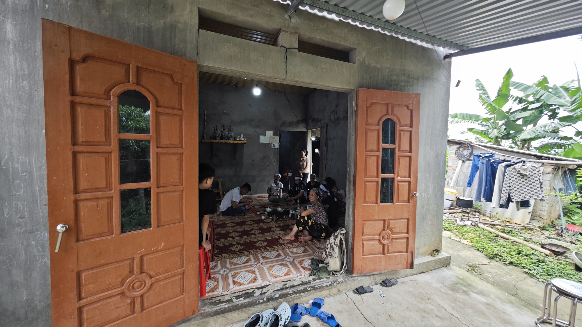 Xót xa cuộc gọi dang dở của con gái nam tài xế tử vong dưới hố cống sâu 5m: Xót xa cuộc gọi dang dở của con gái nam tài xế tử vong dưới hố cống sâu 5m: