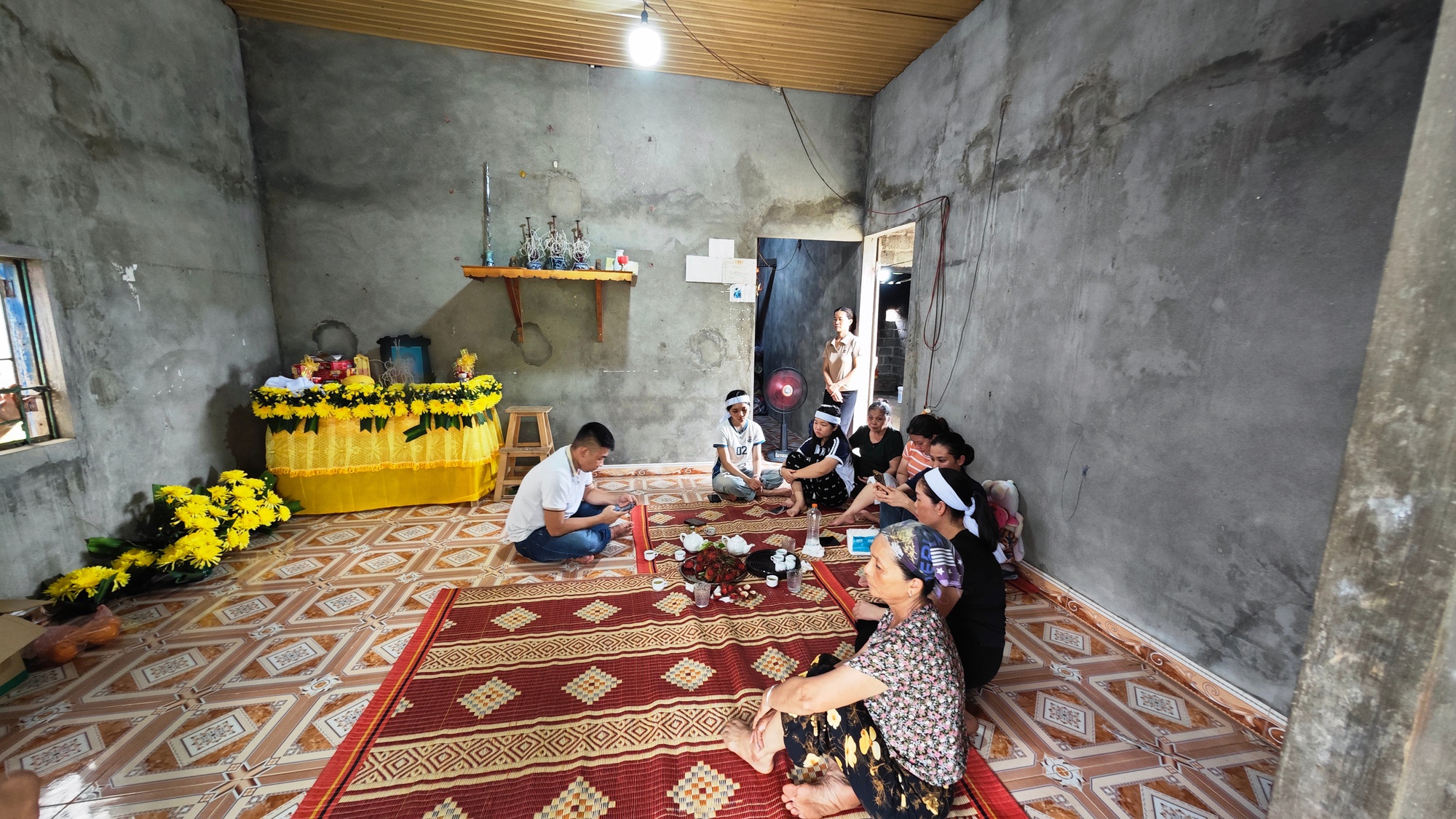Xót xa cuộc gọi dang dở của con gái nam tài xế tử vong dưới hố cống sâu 5m: Xót xa cuộc gọi dang dở của con gái nam tài xế tử vong dưới hố cống sâu 5m: