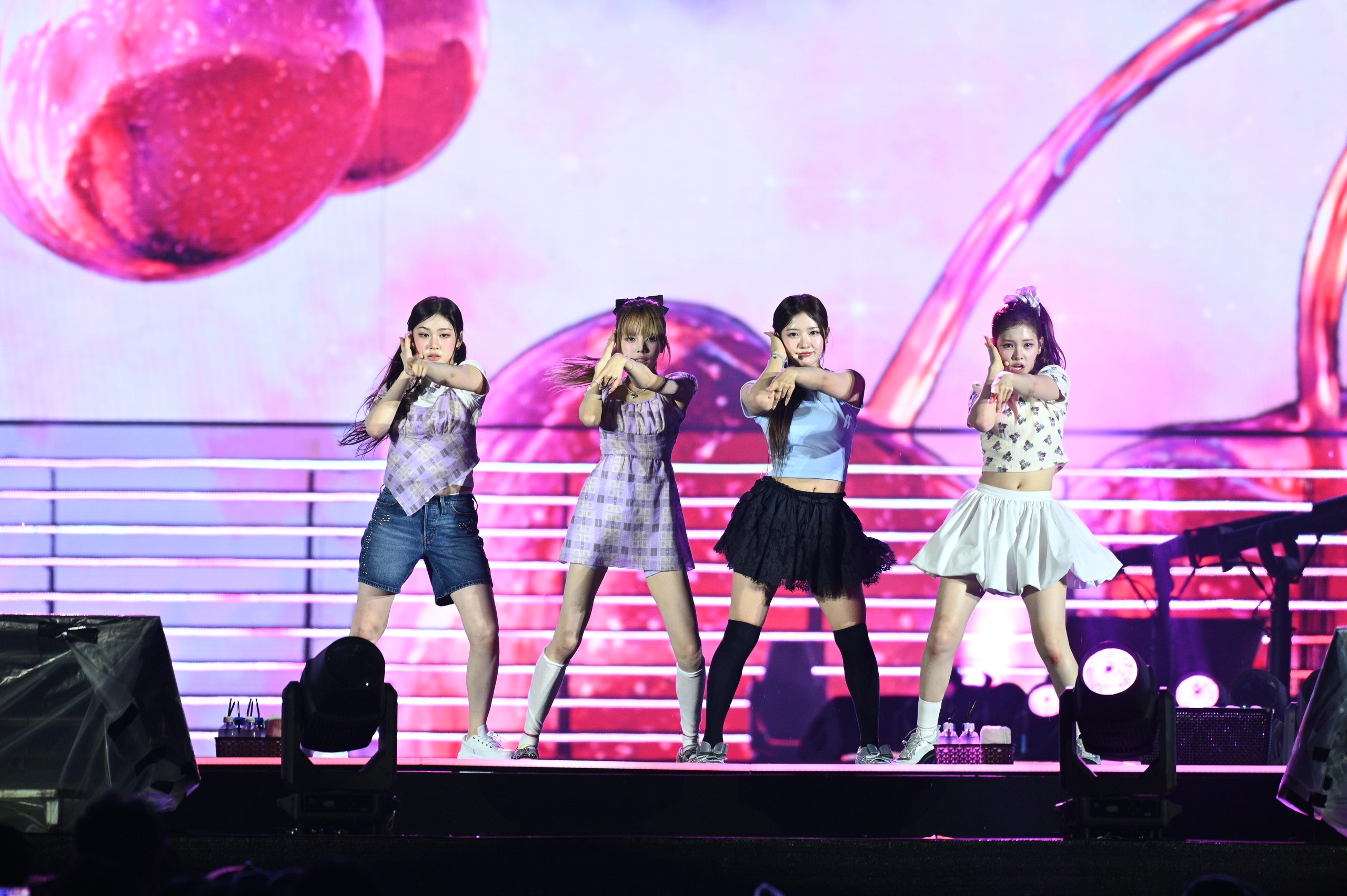 K-PULSE HANOI 2026 D-1: Dàn mỹ nhân Kpop đọ visual, fromis-9 nhan sắc đỉnh cỡ này! - Ảnh 5.