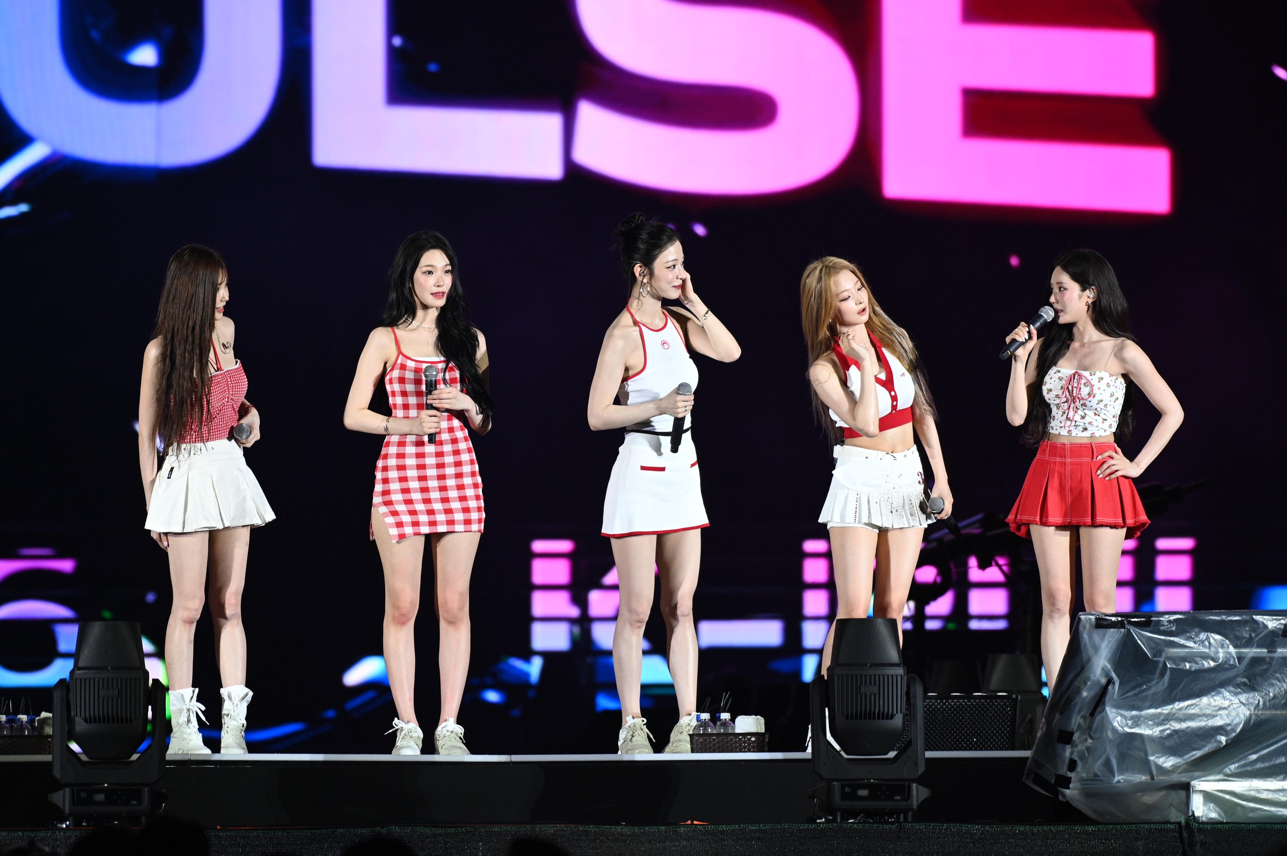 K-PULSE HANOI 2026 D-1: Dàn mỹ nhân Kpop đọ visual, fromis-9 nhan sắc đỉnh cỡ này! - Ảnh 10.