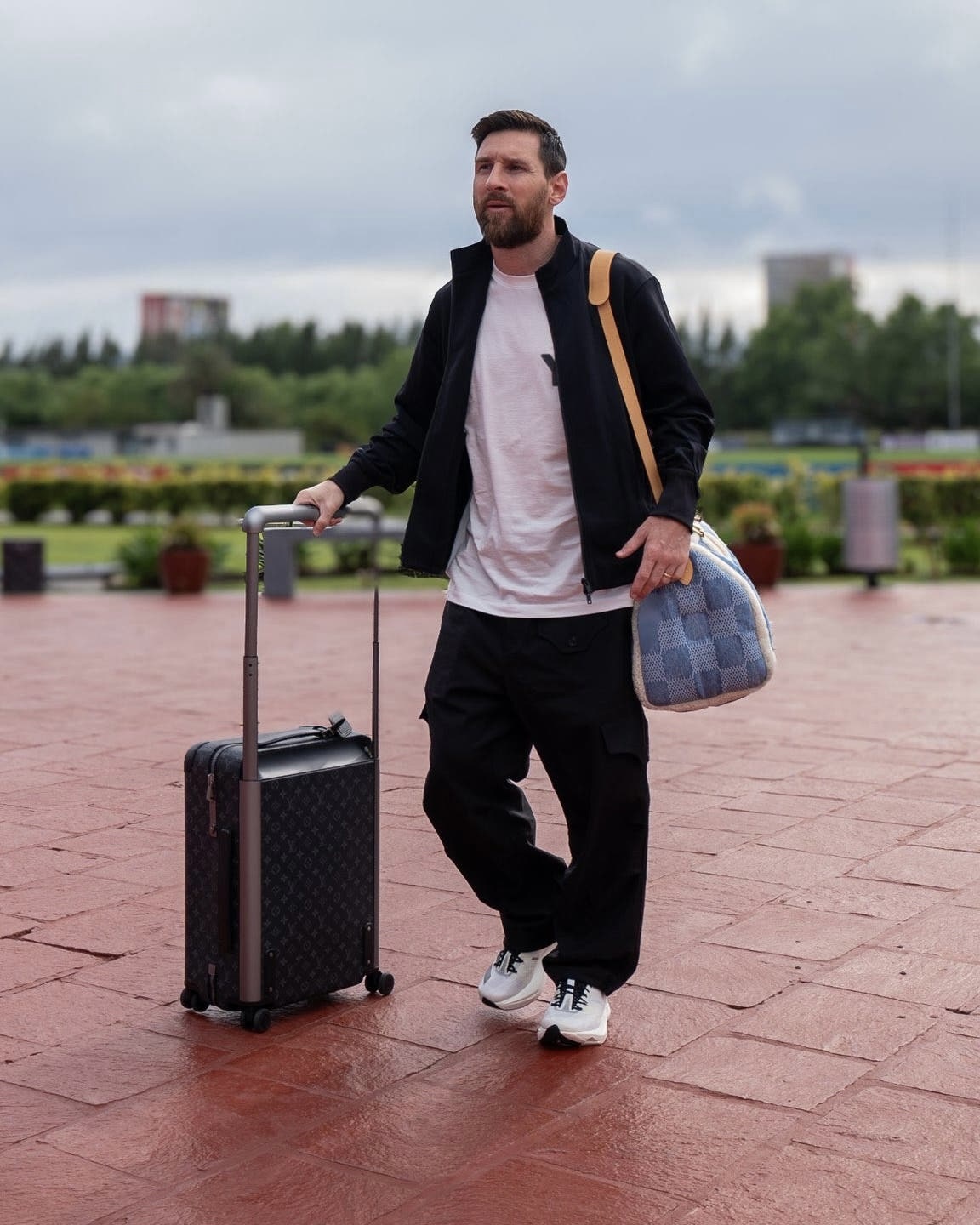 Lần duy nhất Messi và Ronaldo chịu ngồi xuống cùng nhau- Ảnh 5.
