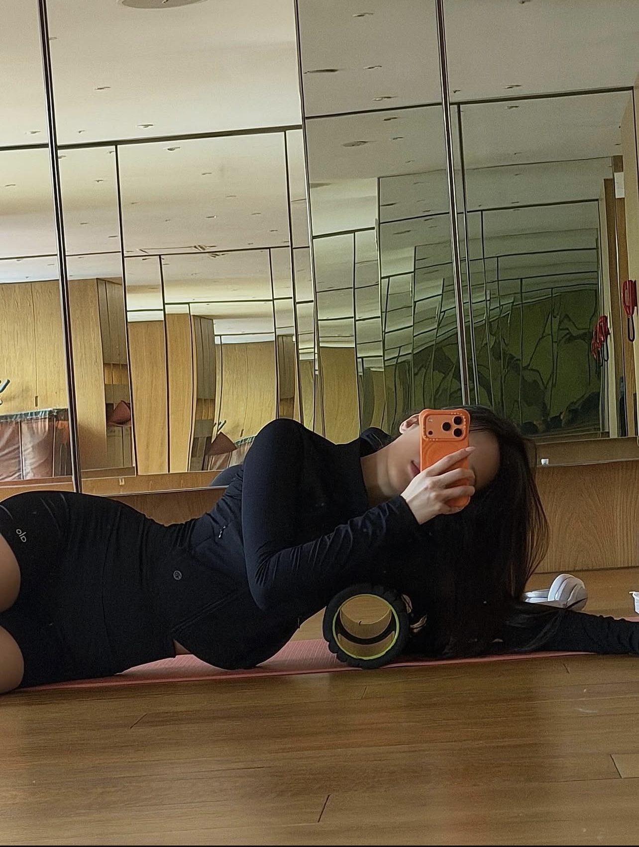 Moon Ga Young kheo eo thắt chắc nịch, lộ luôn giờ tập “chẳng giống ai”- Ảnh 3.
