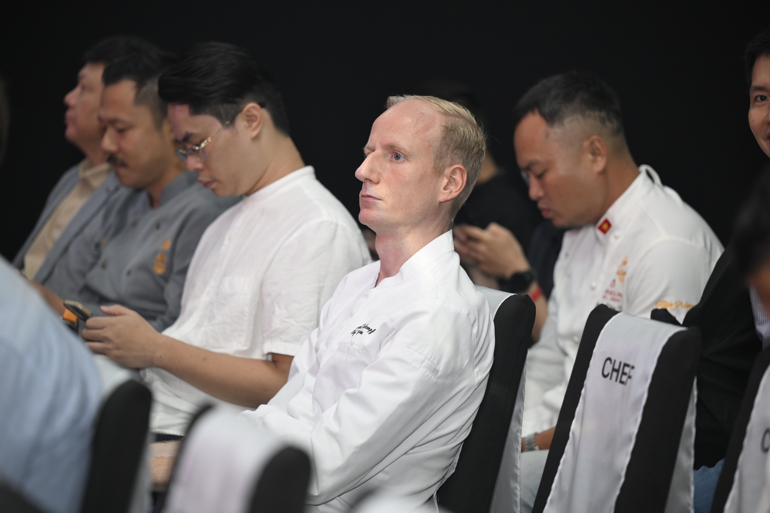 Michelin 2026 bùng nổ tranh cãi: Không hề có bánh mì trong danh sách Bib Gourmand, Bánh cuốn Bà Hoành lọt top gây khó hiểu - Ảnh 20.