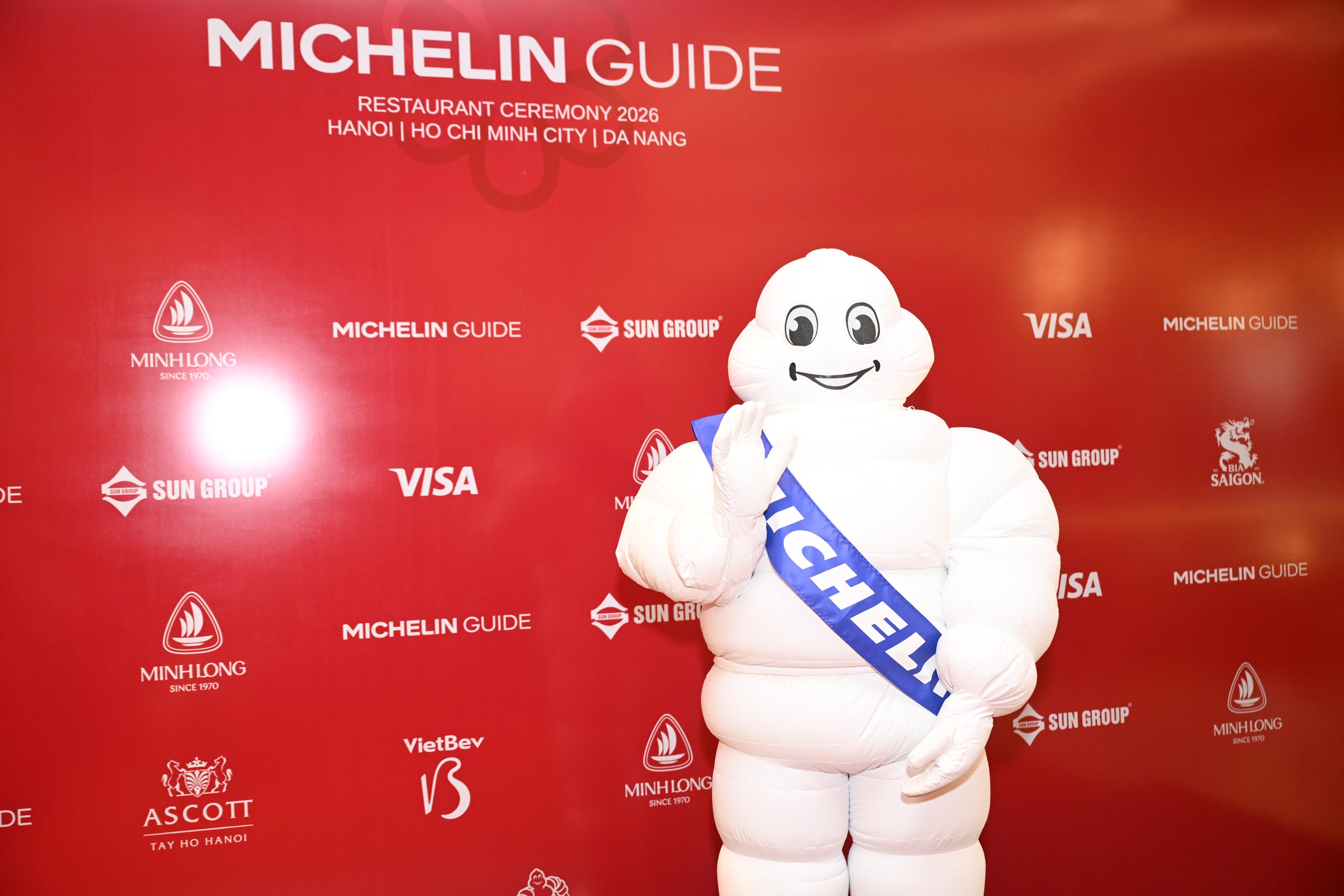 Michelin 2026 bùng nổ tranh cãi: Không hề có bánh mì trong danh sách Bib Gourmand, Bánh cuốn Bà Hoành lọt top gây khó hiểu - Ảnh 19.