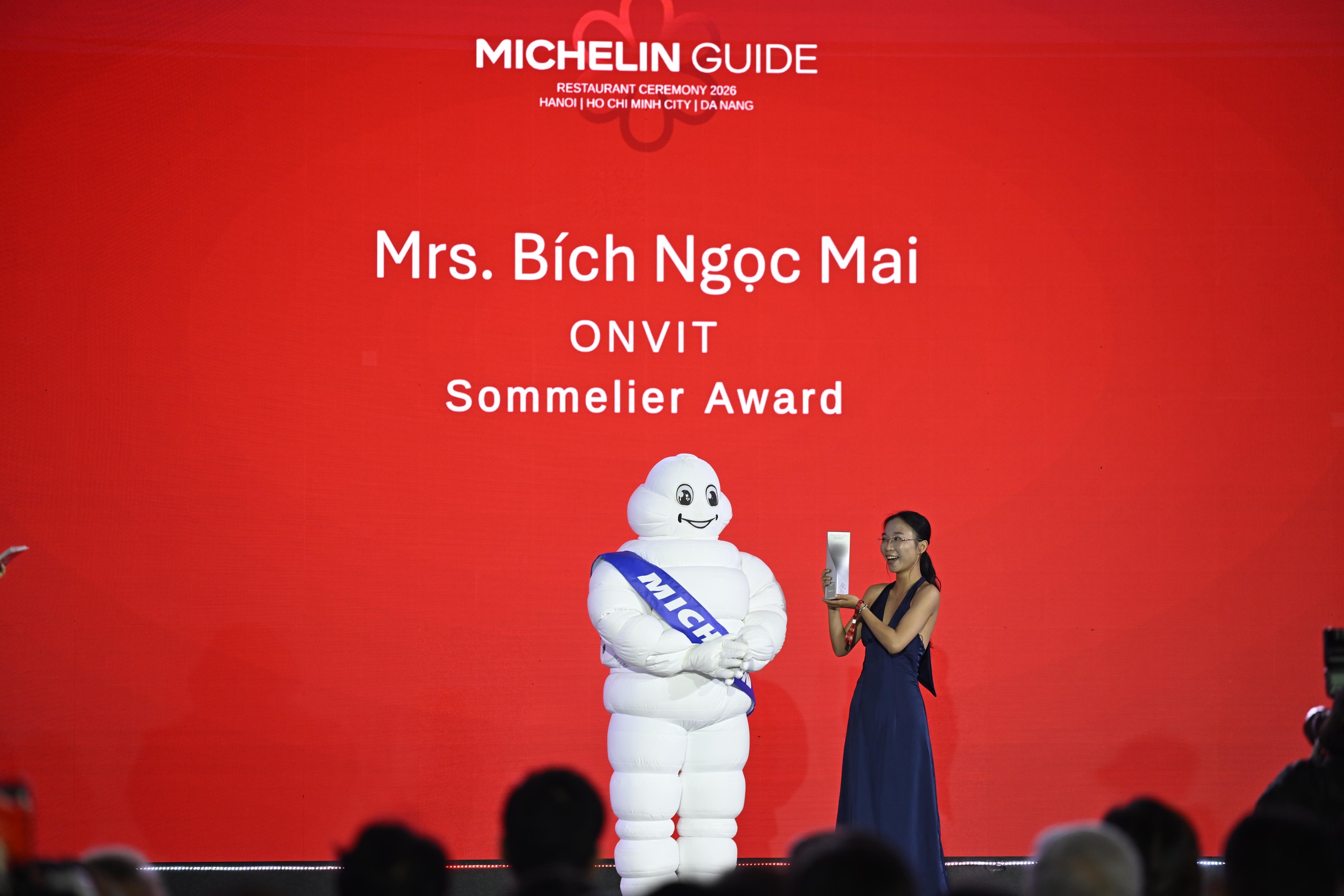 Michelin 2026 bùng nổ tranh cãi: Không hề có bánh mì trong danh sách Bib Gourmand, Bánh cuốn Bà Hoành lọt top gây khó hiểu - Ảnh 11.