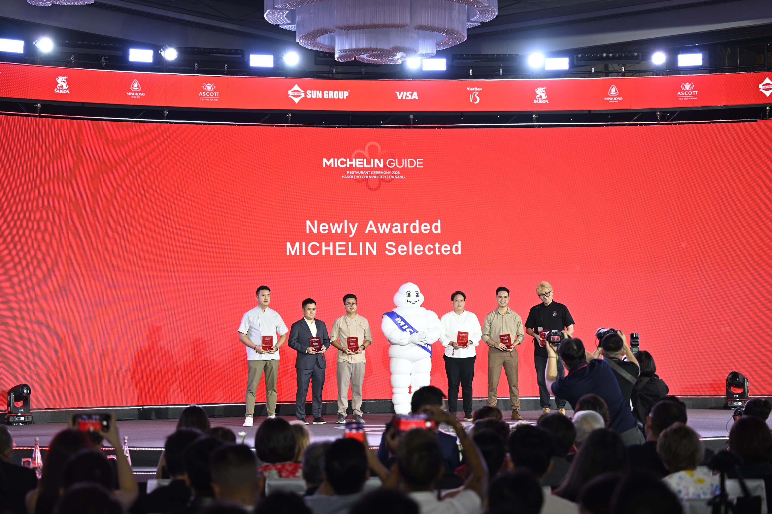 Michelin 2026 bùng nổ tranh cãi: Không hề có bánh mì trong danh sách Bib Gourmand, Bánh cuốn Bà Hoành lọt top gây khó hiểu - Ảnh 6.