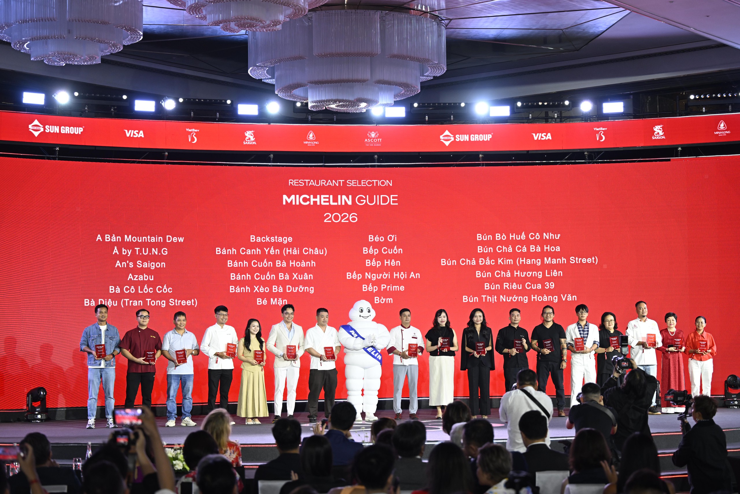 Michelin 2026 bùng nổ tranh cãi: Không hề có bánh mì trong danh sách Bib Gourmand, Bánh cuốn Bà Hoành lọt top gây khó hiểu - Ảnh 9.