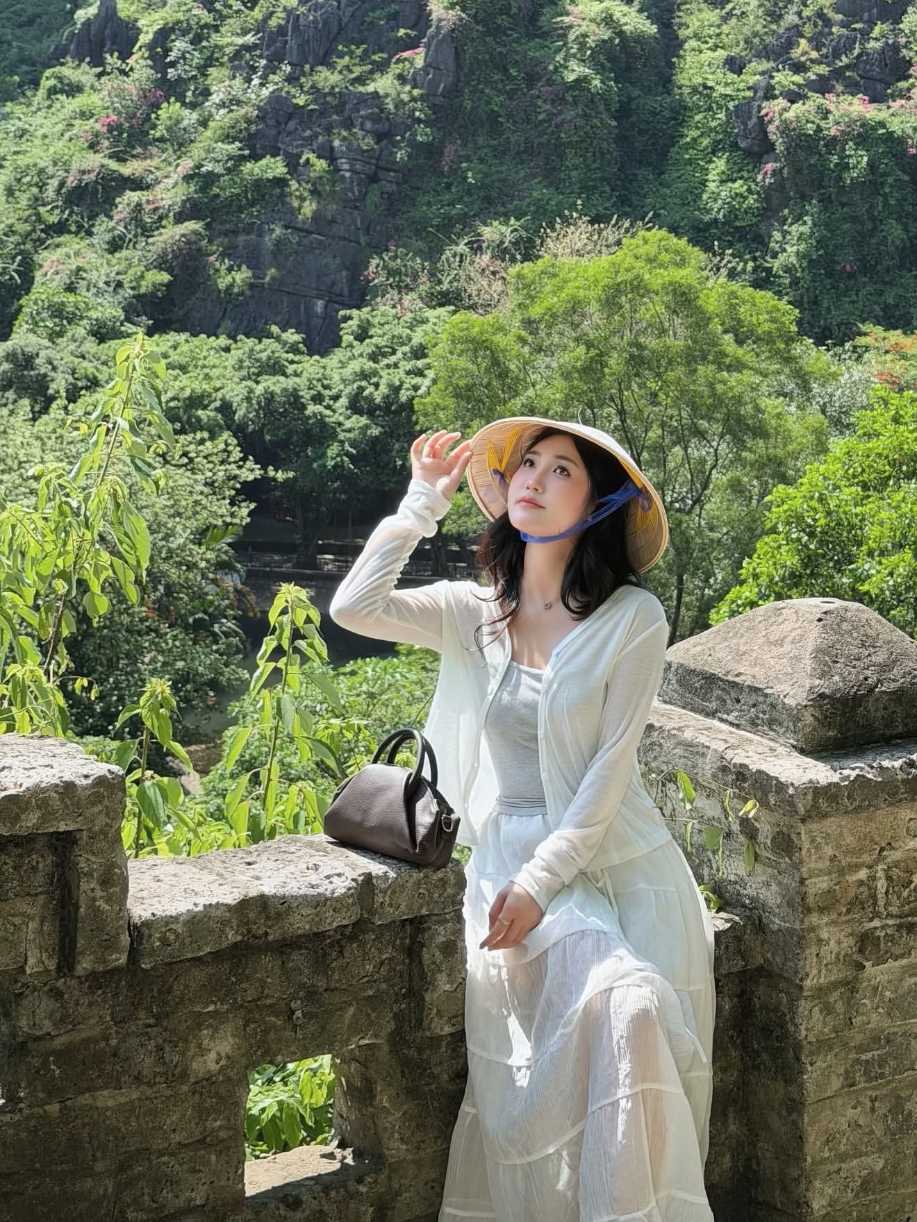 Du lịch Ninh Bình: Không cần một câu chuyện rùng rợn thất thiệt để thu hút đám đông hiếu kỳ! - Ảnh 8.