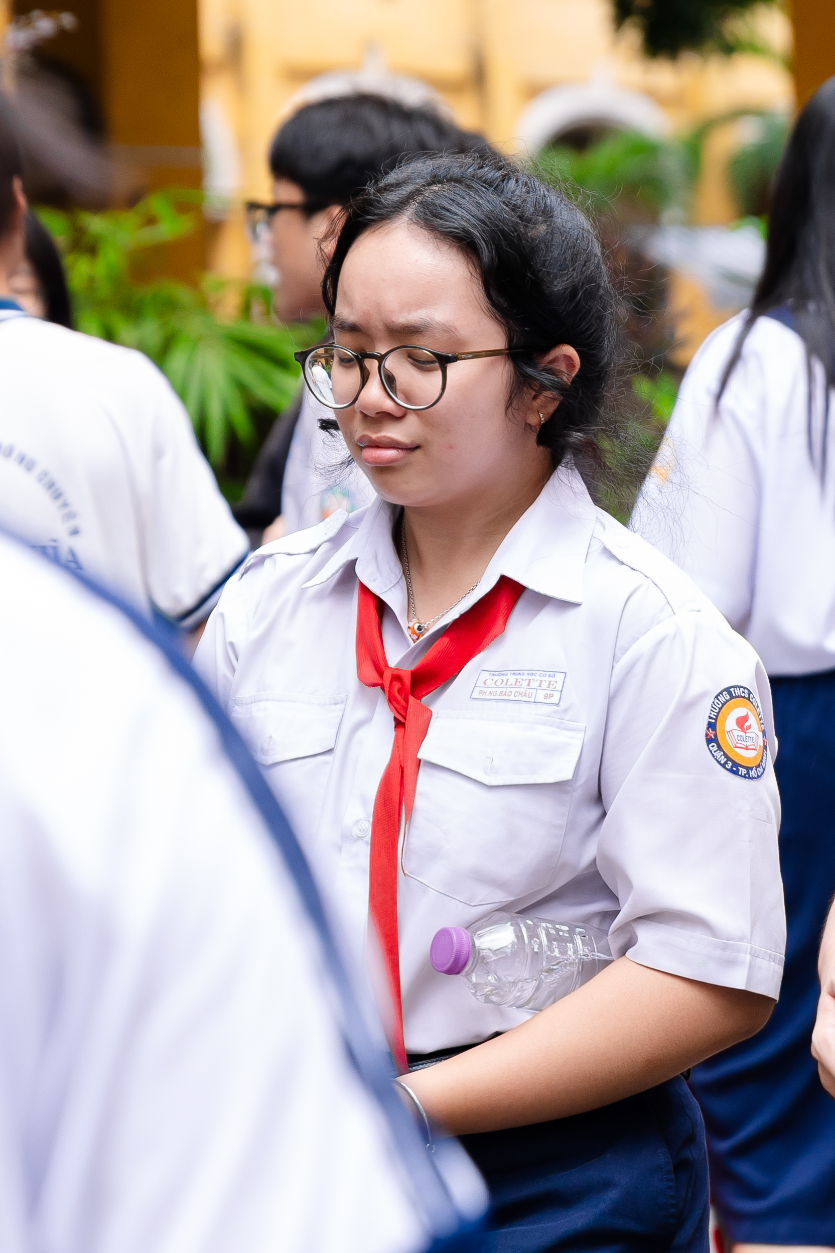 Thi vào lớp 10 TP.HCM buổi cuối: Đề Toán "dễ thở" nhưng phân hóa cao, sĩ tử vui vì đã hoàn thành nhiệm vụ - Ảnh 3.