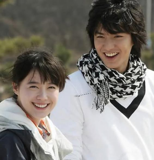 Đố ai làm lại Goo Hye Sun: Đăng 4 ảnh khoe chân nõn nà đã đủ khiến bạn trai tin đồn Lee Min Ho bị réo gọi khắp MXH- Ảnh 7.