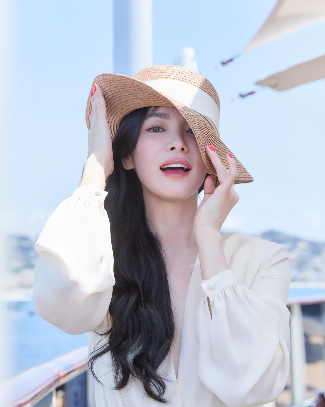 Tròn 7 năm Song - Song ly hôn: Song Hye Kyo tái sinh thành nữ hoàng, Song Joong Ki "còn cái nịt"- Ảnh 5.