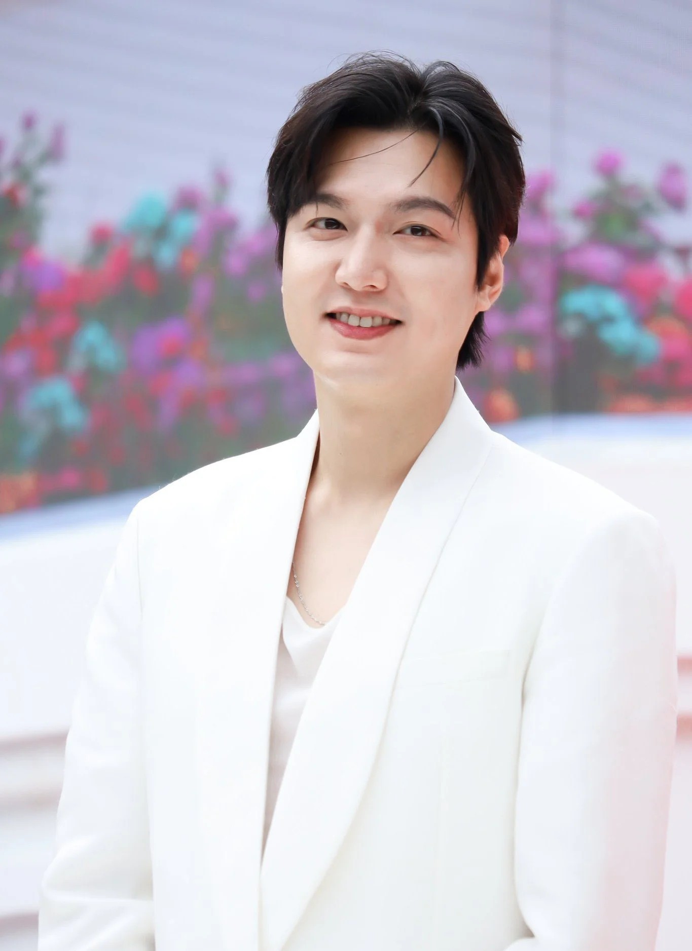Lee Min Ho siêu gầy, đã lấy lại vẻ đẹp nam thần?- Ảnh 4.