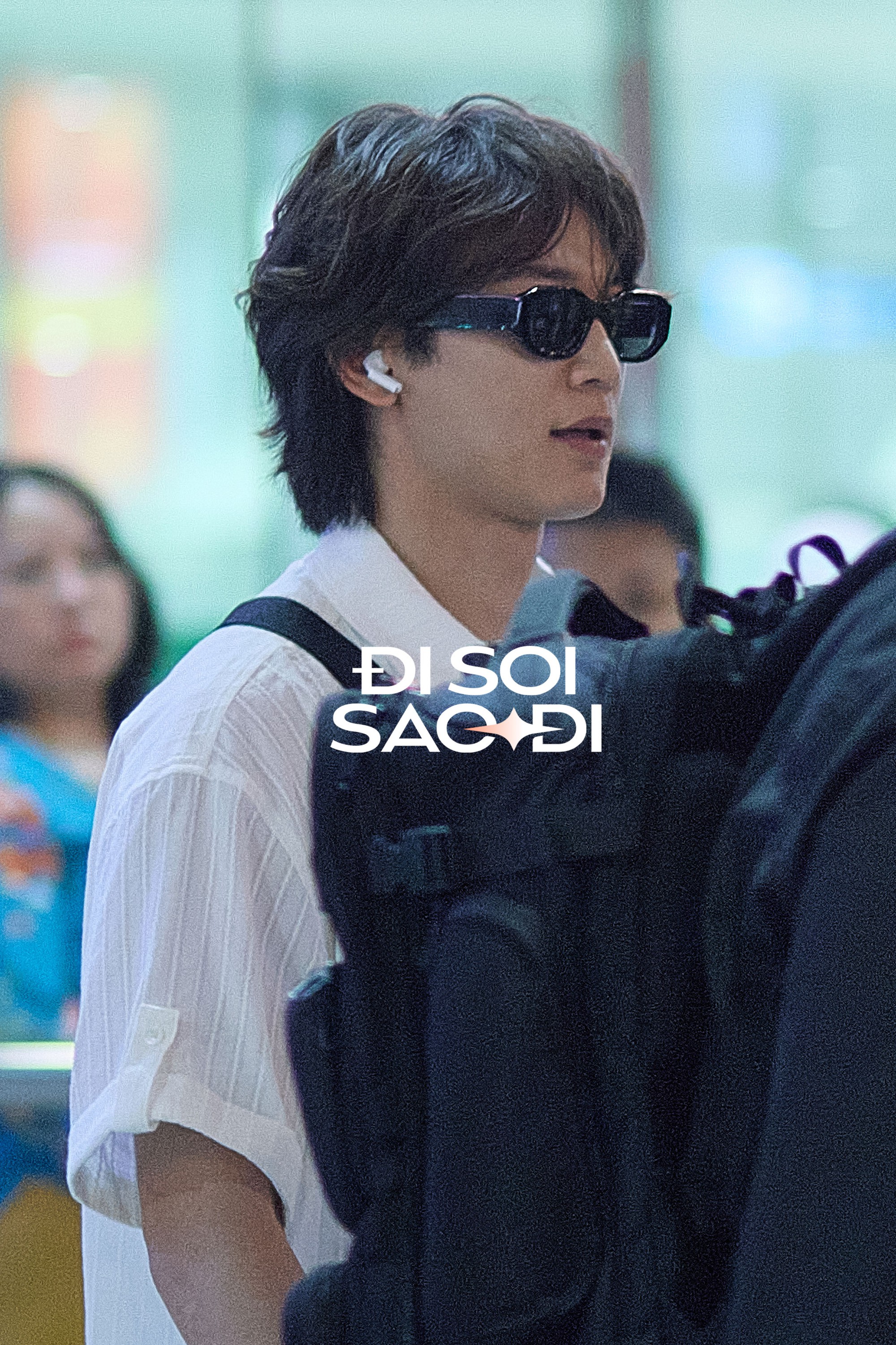 Nam thần Minho (SHINee) đổ bộ Tân Sơn Nhất: Visual đời thực sáng bừng cả sân bay- Ảnh 4. Nam thần Minho (SHINee) đổ bộ Tân Sơn Nhất: Visual đời thực sáng bừng cả sân bay- Ảnh 4.