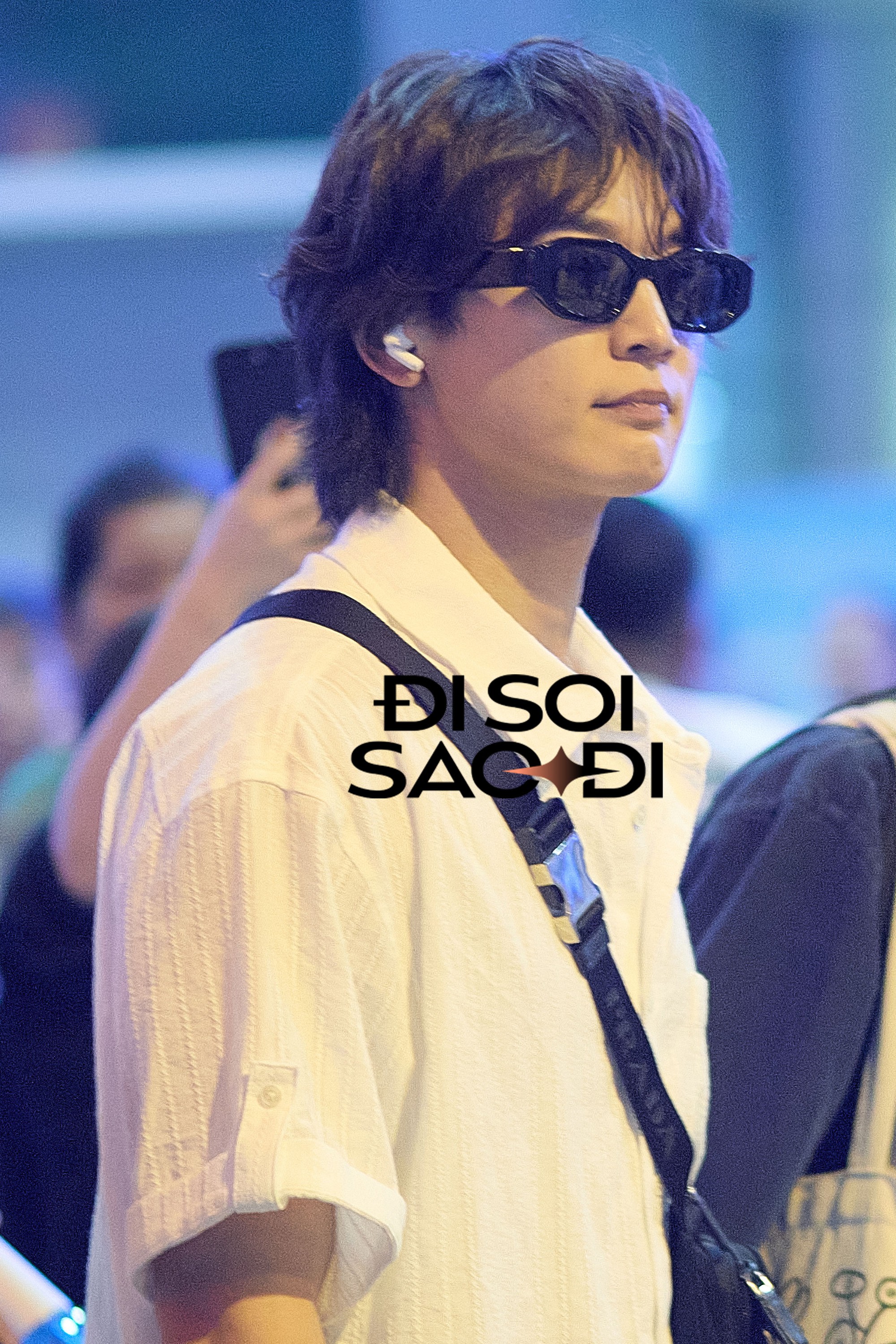 Nam thần Minho (SHINee) đổ bộ Tân Sơn Nhất: Visual đời thực sáng bừng cả sân bay- Ảnh 3. Nam thần Minho (SHINee) đổ bộ Tân Sơn Nhất: Visual đời thực sáng bừng cả sân bay- Ảnh 3.