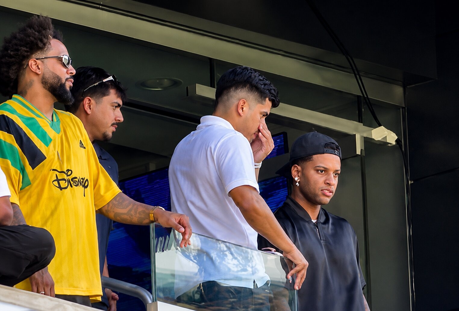 Vũ trụ siêu sao và huyền thoại trứ danh hội tụ cổ vũ Brazil: Ronaldo "Béo" lo sốt vó bên cạnh "thiên thần" Kaka- Ảnh 6.