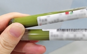 Nữ tiếp viên trưởng 27 tuổi nhiễm HIV, phải bỏ nghề bật khóc: "Tôi tưởng anh ấy nói thật…" - Ảnh 2.