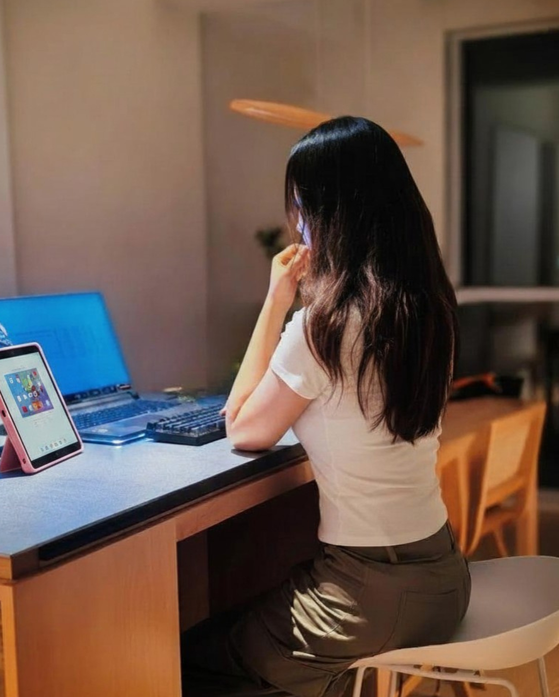 Nghịch lý của 30s đi xin việc: Kinh nghiệm 10 năm, vẫn phải chứng minh mình “còn trẻ” ư?- Ảnh 2.