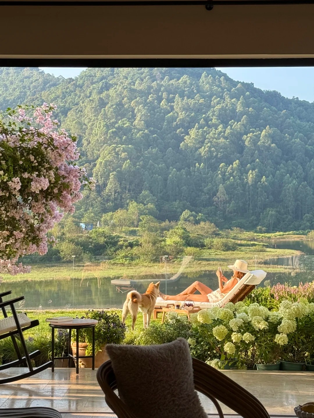 Căn biệt thự 850m2 bên hồ, tiện nghi như resort khép kín của người phụ nữ không đi làm, không kết hôn - Ảnh 5.