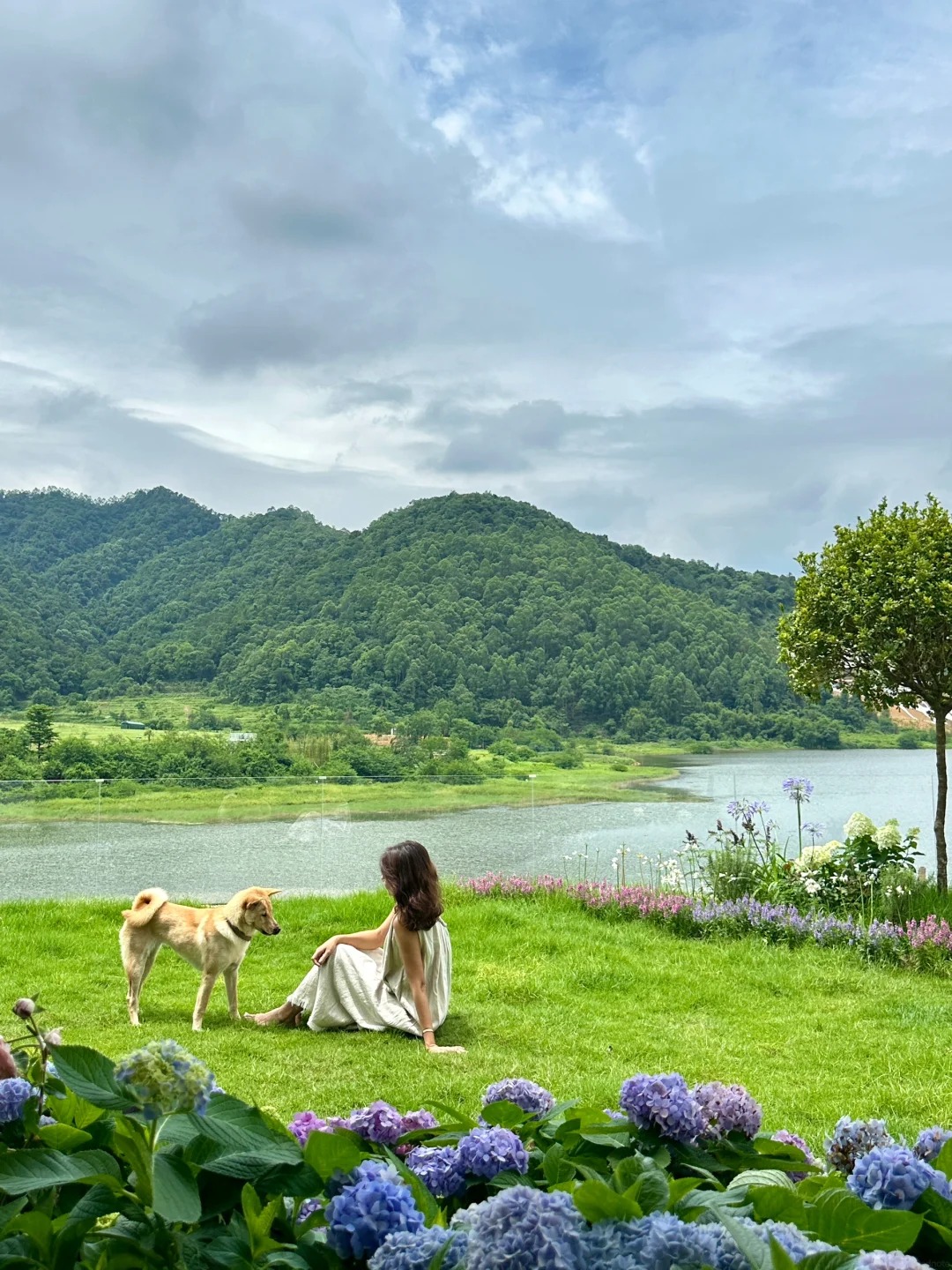 Căn biệt thự 850m2 bên hồ, tiện nghi như resort khép kín của người phụ nữ không đi làm, không kết hôn - Ảnh 4.