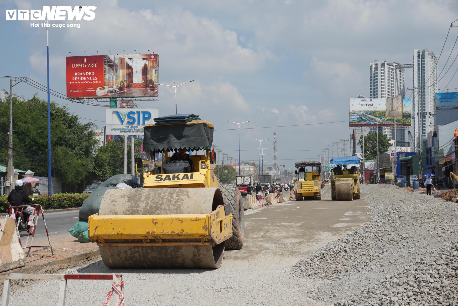 Chợ Bình Triệu và 200 hộ dân hoàn tất trả mặt bằng mở rộng Quốc lộ 13- Ảnh 24.