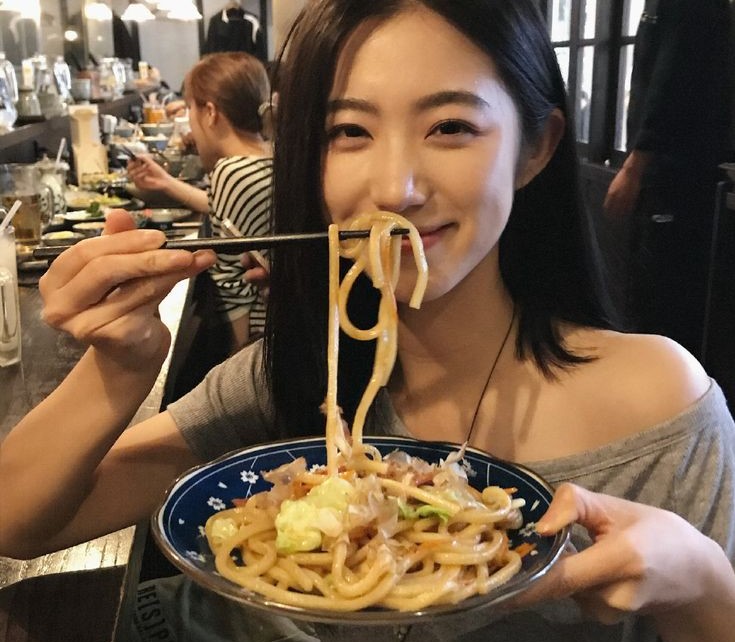 Người phụ nữ 39 tuổi đột ngột phát hiện ung thư dạ dày khi khám định kỳ: "Tôi không đau, ăn gì cũng thấy ngon" - Ảnh 2.