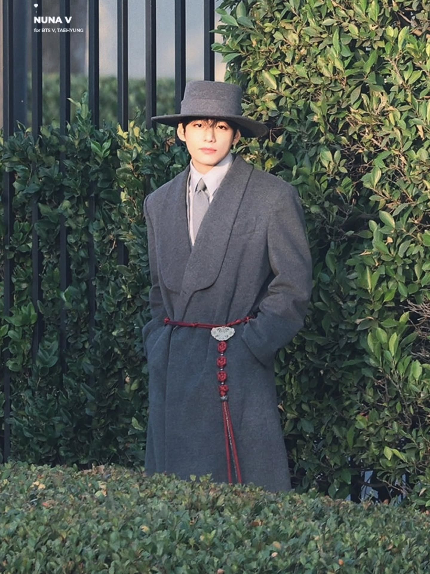 Mỹ nam đẹp nhất thế giới có gương mặt trời định không thể nghèo, vừa ra quyết định "cãi lão hoàn đồng" khiến triệu người sửng sốt- Ảnh 13.