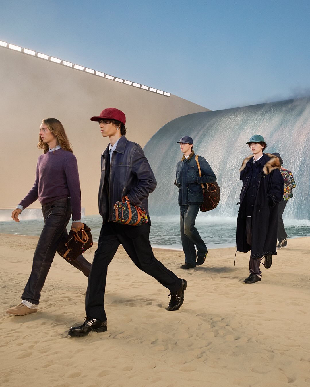 Louis Vuitton dính chỉ trích dữ dội vì xây bãi biển khổng lồ như trêu ngươi giữa lúc dân Pháp đang "chết nóng"- Ảnh 3.