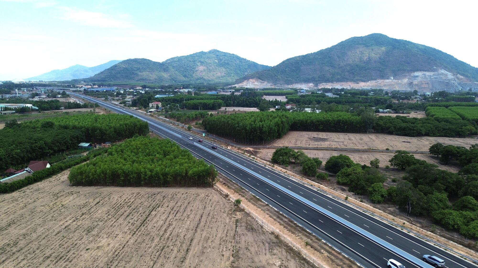 Một địa phương tại Việt Nam có tiềm năng thành trung tâm kết nối quốc tế mới của Đông Nam Bộ - Ảnh 1. Một địa phương tại Việt Nam có tiềm năng thành trung tâm kết nối quốc tế mới của Đông Nam Bộ - Ảnh 1.