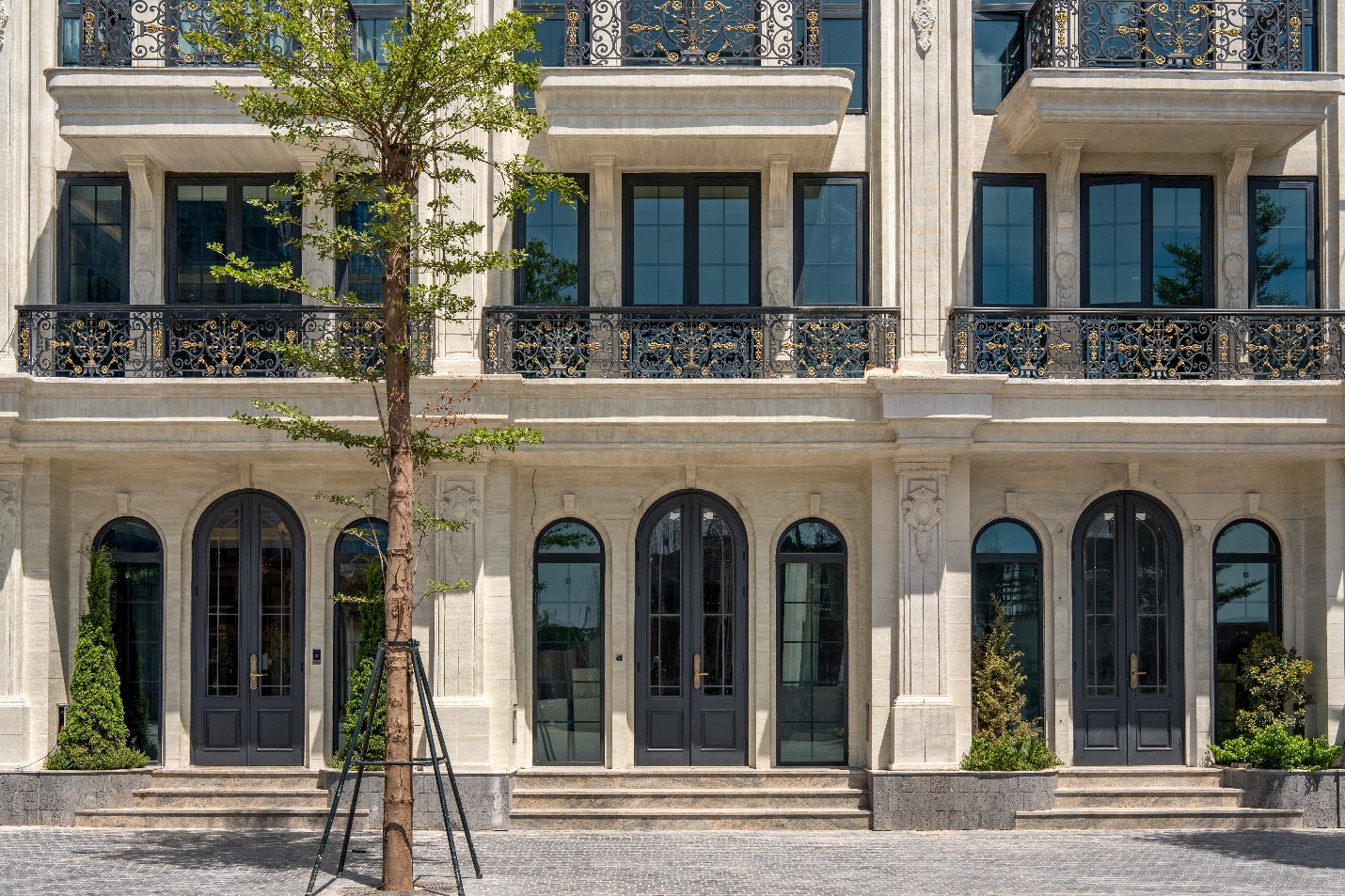 Mục sở thị nhà phố châu Âu Noble Palace Tay Thang Long WorldHotels Residences - Ảnh 1.