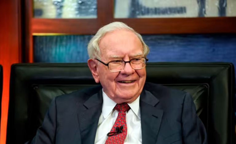 Chế độ ăn "như trẻ 6 tuổi" giúp tỉ phú Warren Buffett 95 tuổi vẫn khỏe mạnh, minh mẫn, bác sĩ tiết lộ: Bí quyết không nằm ở những gì bạn ăn!- Ảnh 1.