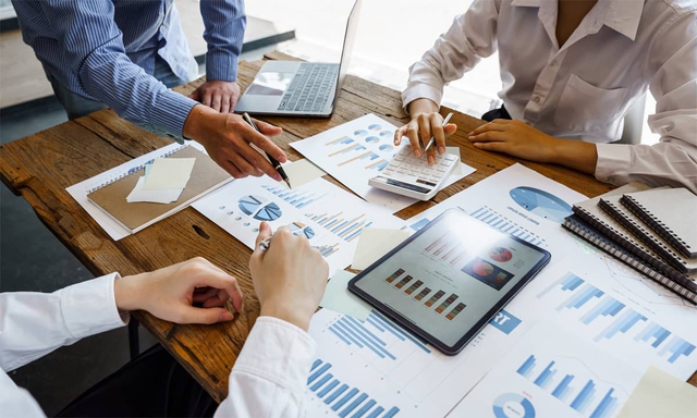 Áp lực của những quyết định triệu đô- Ảnh 3. Áp lực của những quyết định triệu đô- Ảnh 3.