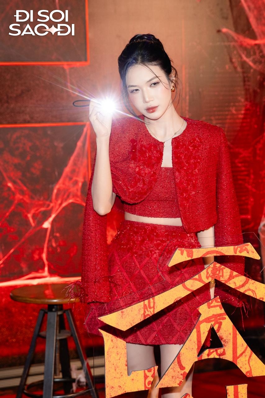 Thảm đỏ HOT nhất hôm nay: Mỹ nam Mưa Đỏ đẹp trai ngời ngời, “nữ hoàng mỏ hỗn” chiếm spotlight nhờ nhan sắc nổi loạn- Ảnh 11. Thảm đỏ HOT nhất hôm nay: Mỹ nam Mưa Đỏ đẹp trai ngời ngời, “nữ hoàng mỏ hỗn” chiếm spotlight nhờ nhan sắc nổi loạn - Ảnh 12.