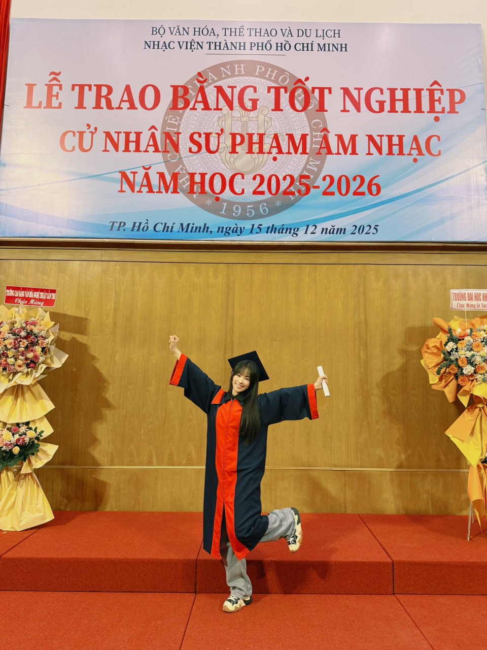 Nữ ca sĩ Việt 41 tuổi tốt nghiệp Nhạc viện loại giỏi, từ hát đâu hot đó nay bị chê “thảm họa”- Ảnh 2.