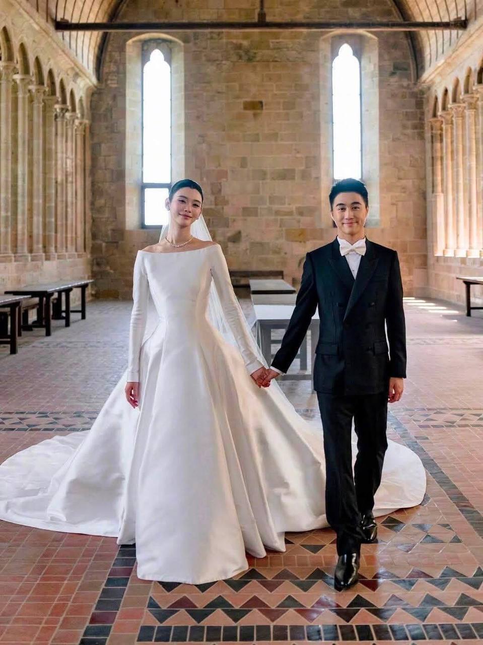 Đám cưới của nàng dâu gia tộc nghìn tỷ Hề Mộng Dao: 3 tạo hình đắt giá ngang cả một gia tài- Ảnh 8.