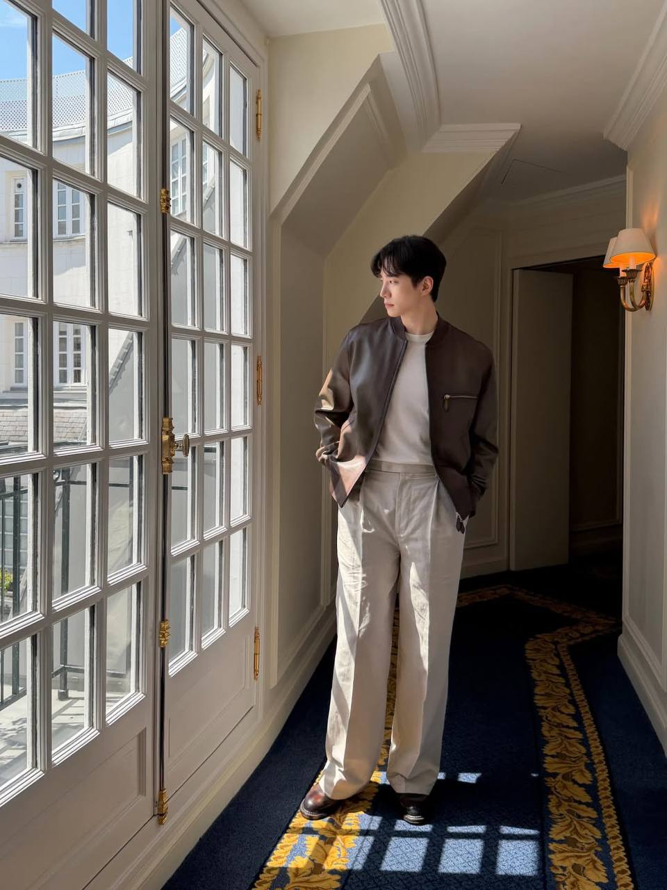 "Chảo lửa" Paris nóng 40 độ nhưng dàn khách mời vẫn thời trang chấp thời tiết, ai nhìn cũng muốn đổ mồ hôi hộ- Ảnh 9.