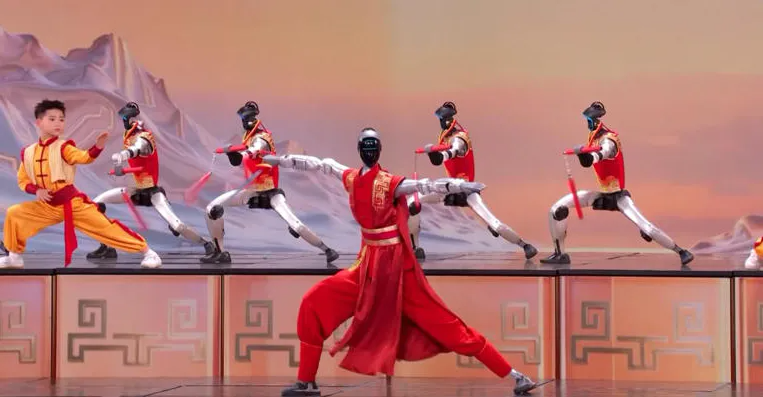 Robot hình người nhảy nhạc Lady Gaga trên sân khấu America’s Got Talent gây bão tại Mỹ- Ảnh 2. Robot hình người nhảy nhạc Lady Gaga trên sân khấu America’s Got Talent gây bão tại Mỹ- Ảnh 2.