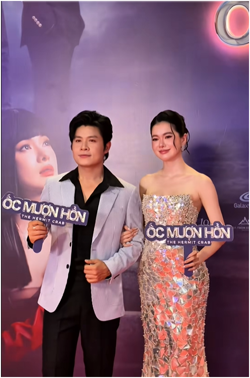 Yên Đan lộ ảnh nắm tay tình tứ với bố đơn thân nổi tiếng showbiz, hơn nhau cả con giáp - Ảnh 6.