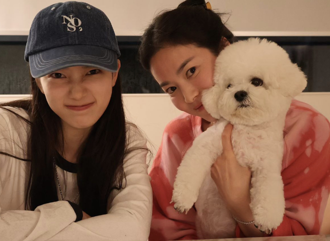 Lộ người tặng quà xa xỉ cho Song Hye Kyo hậu ly hôn Song Joong Ki, nhan sắc đỉnh tới mức được phong thần- Ảnh 5.