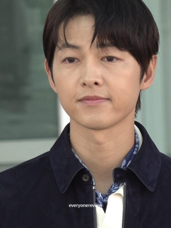 Tròn 7 năm Song - Song ly hôn: Song Hye Kyo tái sinh thành nữ hoàng, Song Joong Ki "còn cái nịt"- Ảnh 9.
